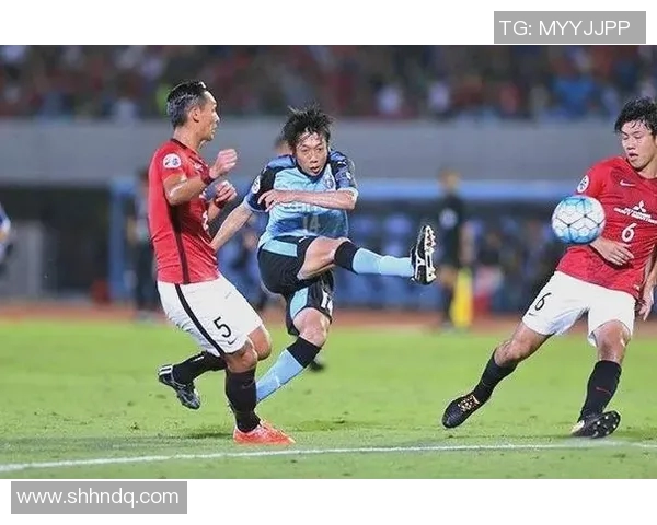 男生心目中的足球明星魅力解析与帅气形象的深度剖析