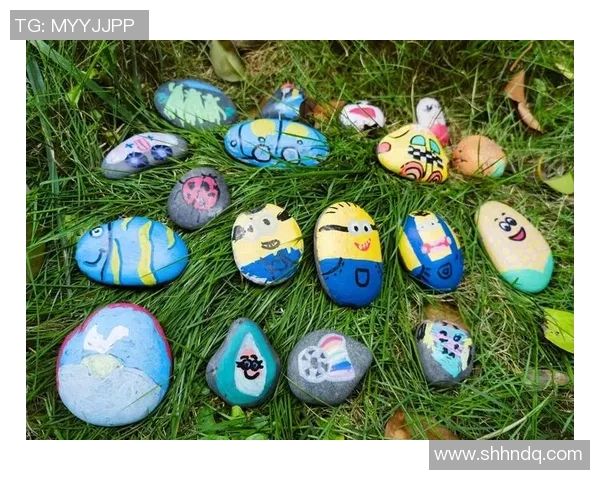 用石头绘制足球明星的艺术创作探索与技巧分享